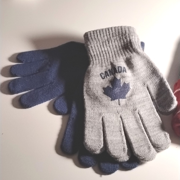 Winter Clothes - Picture 2 of 7